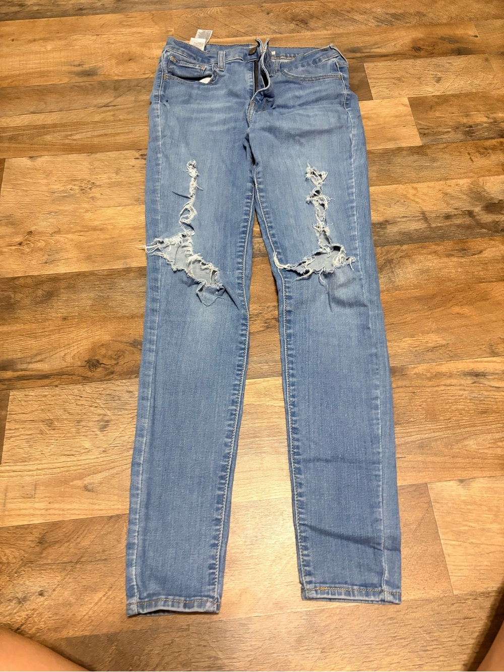 Levi’s 720 High Rise Super Skinny Jeans Size 28 Distressed Ripped Light Wash